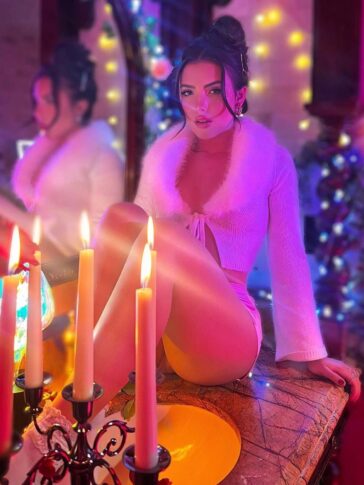 Andrea Botez Sexy Teasing Outfit Set Leaked 14 andrea botez sexy teasing outfit set leaked ucqtuw 364x485 1