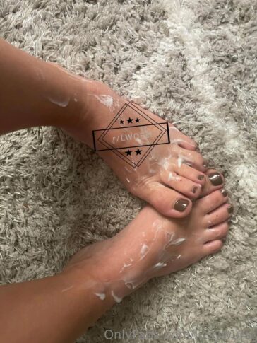 Lizzy Wurst Bare Feet Lotion Onlyfans Set Leaked 14 lizzy wurst bare feet lotion onlyfans set leaked kgvukr 364x485 1