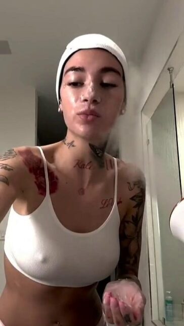 bhad bhabie nipple pokies teasing onlyfans video leaked vynvnz 364x646 1