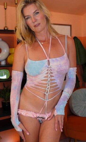 kat wonders weekly 264 patreon video leaked ojijhq 364x600 1