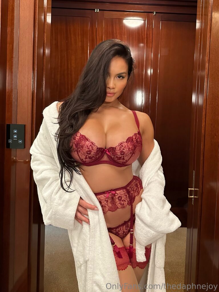 DaphneJoy OnlyFans Set Leaked 13 daphnejoypic5 768x1024 1