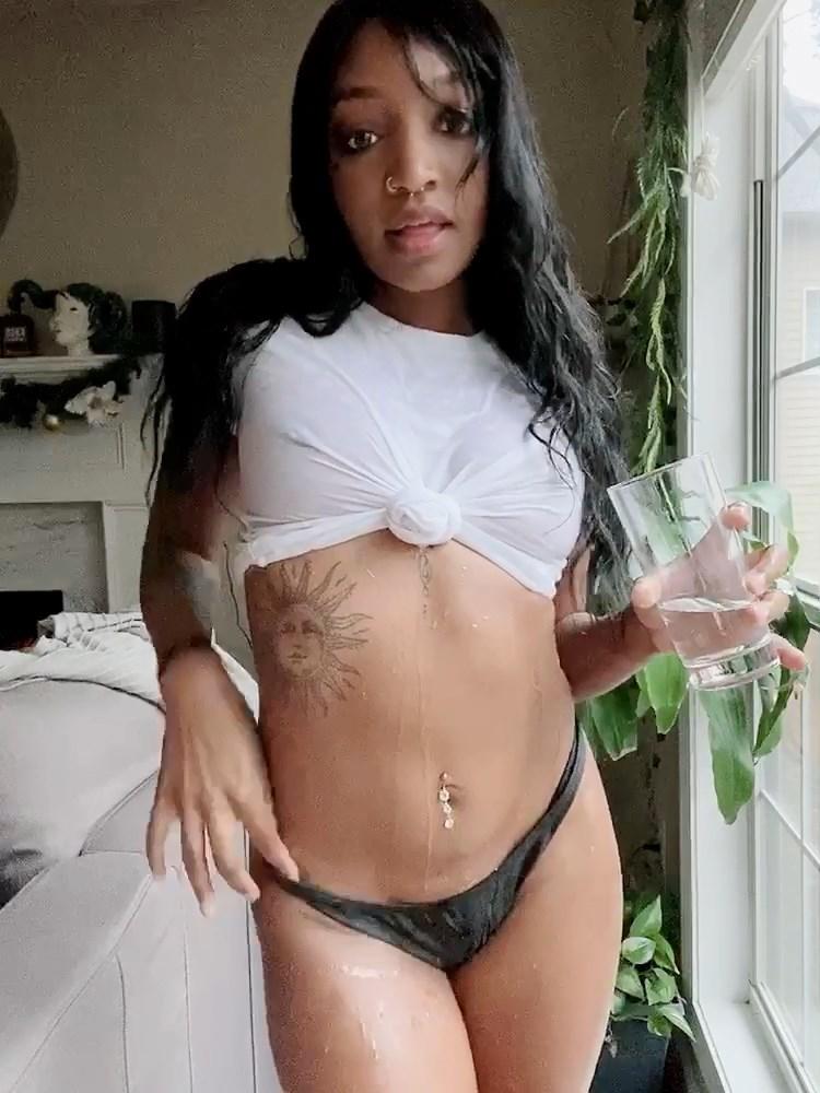 kayyybear nude wet t shirt onlyfans set leaked
