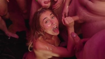 lillian phillips 40 man bukkake onlyfans video leaked